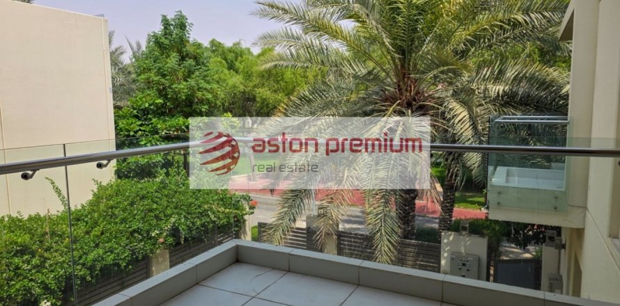 Villa de 3 dormitorios en The Sustainable City, UAE No. 208024
