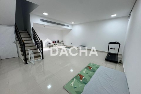 3 bedrooms Townhouse in Liwan, UAE No. 167670 4