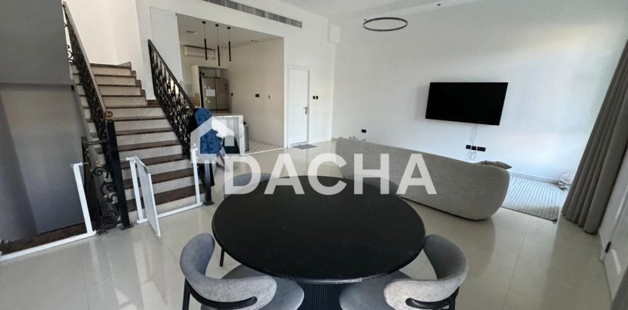 3 bedrooms Townhouse in Liwan, UAE No. 167670