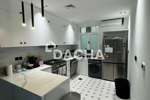 3 bedrooms Townhouse in Liwan, UAE No. 167670 6