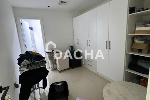 3 bedrooms Townhouse in Liwan, UAE No. 167670 10