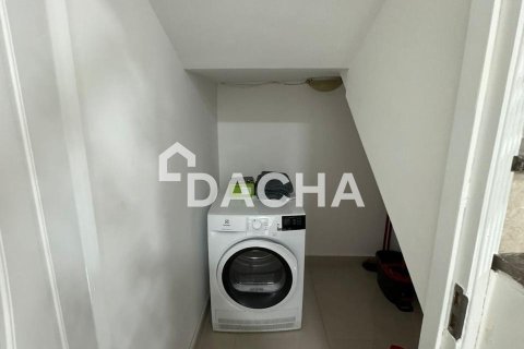 3 bedrooms Townhouse in Liwan, UAE No. 167670 12