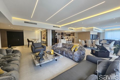 4 bedrooms Apartment in Executive Towers, UAE No. 211083