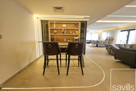 4 bedrooms Apartment in Executive Towers, UAE No. 211083 16