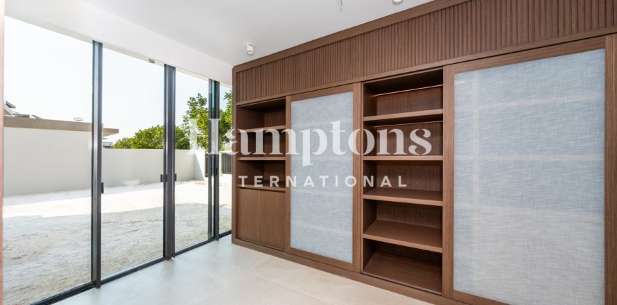 Villa de 4 dormitorios en Tilal Al Ghaf, UAE No. 224375
