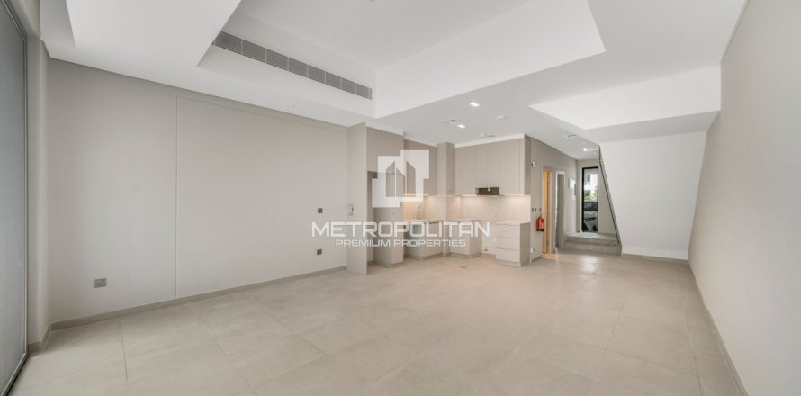 Townhouse de 3 dormitorios en District 7, UAE No. 77589