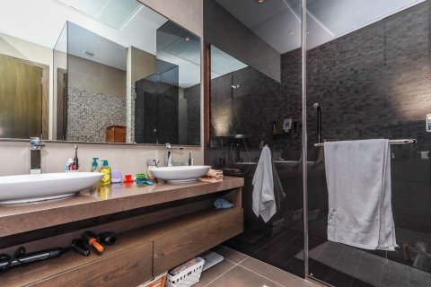 Квартира с 2 спальнями в Дубай Марина, ОАЭ №147072 13