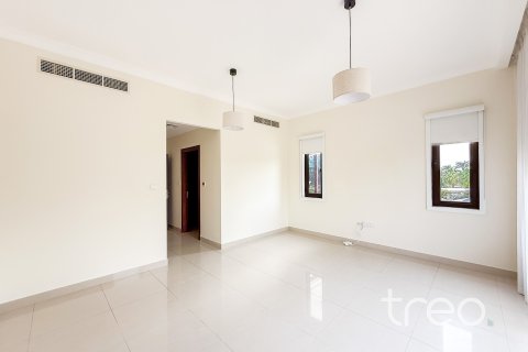 Villa de 4 chambres à Rosa, UAE No. 222753 12