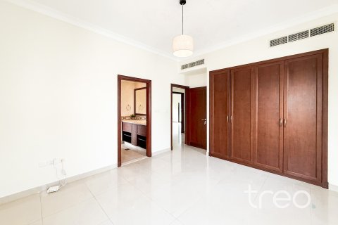 Villa de 4 chambres à Rosa, UAE No. 222753 17