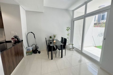 Land de 3 dormitorios en Dubai, UAE No. 215315 7