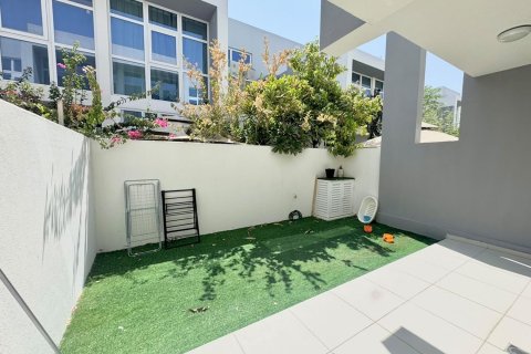 Land de 3 dormitorios en Dubai, UAE No. 215315