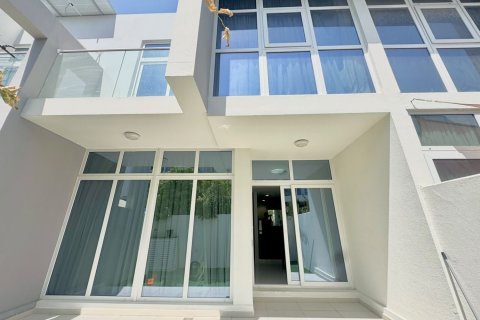 Land de 3 dormitorios en Dubai, UAE No. 215315 3