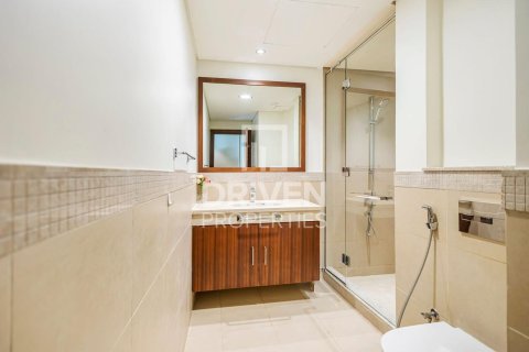 3 bedrooms Apartment in Burj Vista, UAE No. 212602 17