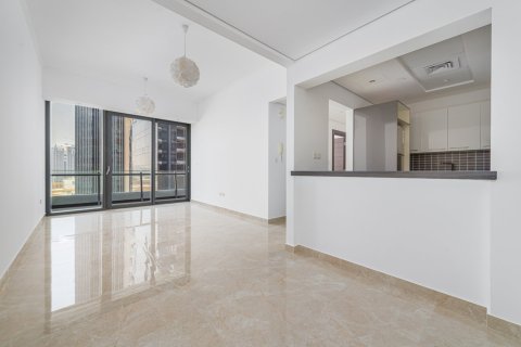 Apartment de 2 dormitorios en Silverene Tower B, UAE No. 199714