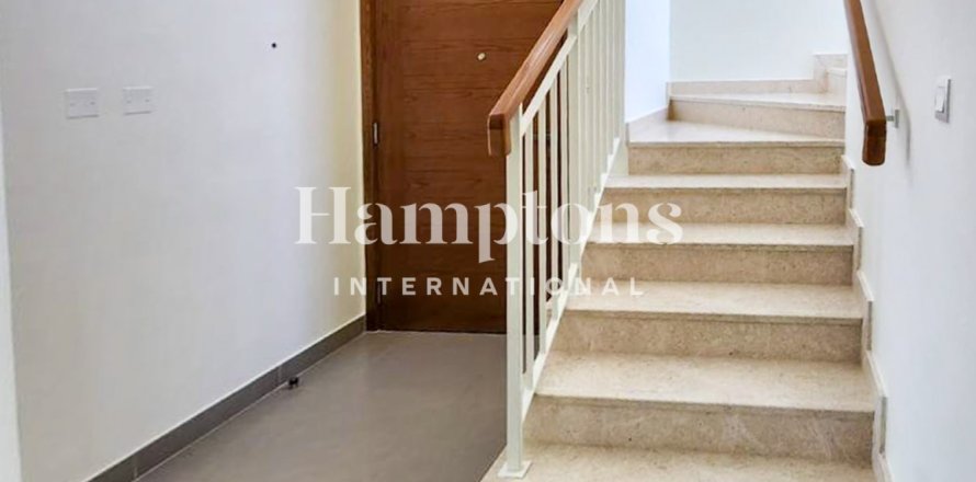 Villa de 4 chambres à Maple 3, UAE No. 151331