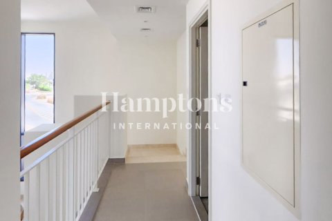 Villa de 4 chambres à Maple 3, UAE No. 151331 15