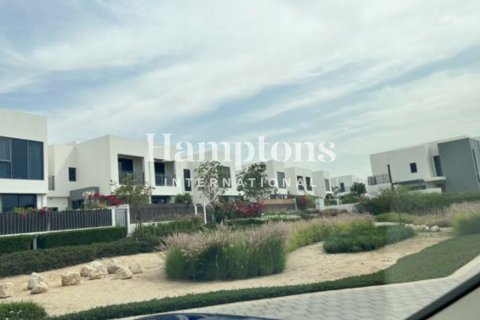 Villa de 4 chambres à Maple 3, UAE No. 151331 21
