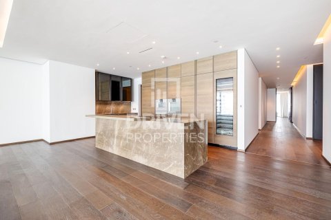 4 bedrooms Penthouse in One at Palm Jumeirah, UAE No. 225233 5