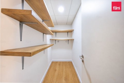Apartment de 3 dormitorios en Motor City, UAE No. 213272 10