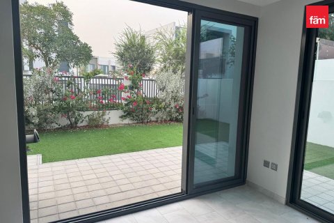 4 bedrooms Villa in Dubai, UAE No. 120236 18