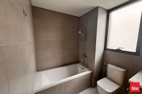 4 bedrooms Villa in Dubai, UAE No. 120236 8