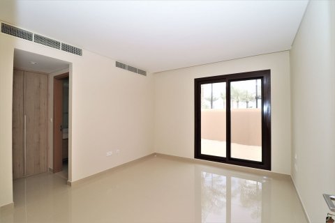 Villa de 5 dormitorios en Muwaileh Commercial, UAE No. 215272 6