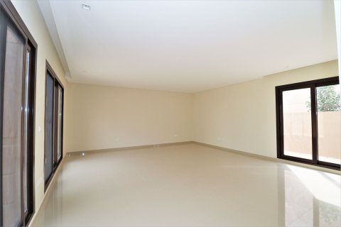 Villa de 5 dormitorios en Muwaileh Commercial, UAE No. 215272 10