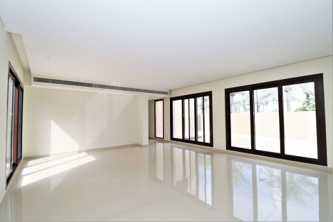 Villa de 5 dormitorios en Muwaileh Commercial, UAE No. 215272 11