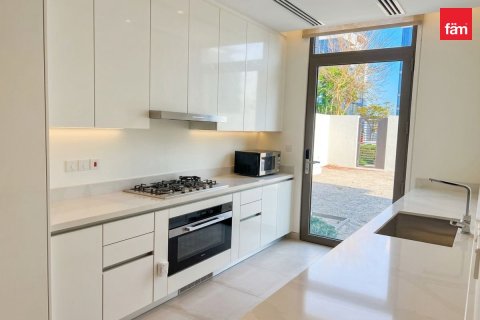 4 bedrooms Villa in Dubai, UAE No. 219243 9
