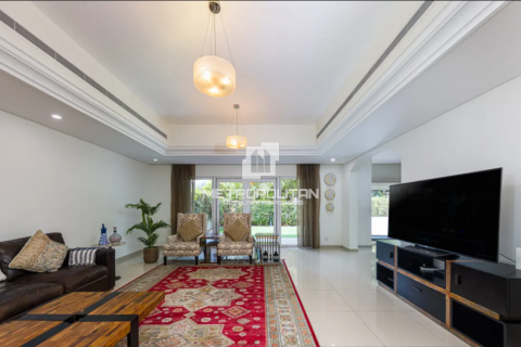 Villa de 3 dormitorios en Motor City, UAE No. 128308 8