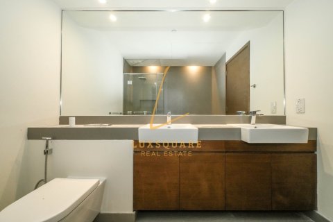 Apartment de 2 dormitorios en Al Wasl, UAE No. 168554 7
