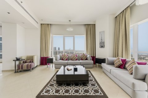 Apartment de 4 dormitorios en Al Barsha, UAE No. 215327 3