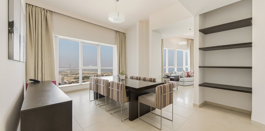 Apartment de 4 dormitorios en Al Barsha, UAE No. 215327