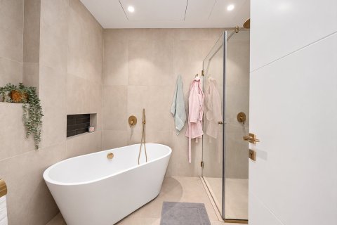Apartment de 3 dormitorios en The Hills, UAE No. 226439 18