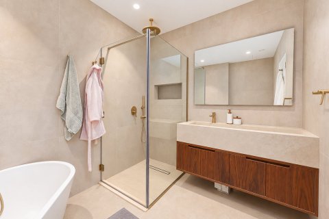 Apartment de 3 dormitorios en The Hills, UAE No. 226439 17