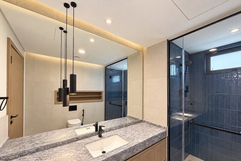 Villa de 6 dormitorios en Damac Lagoons, UAE No. 215387 13