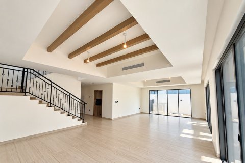 Villa de 6 dormitorios en Damac Lagoons, UAE No. 215387 4