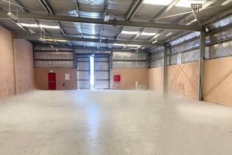 Warehouse de 325.2m² en Al Quoz, UAE No. 38864 3