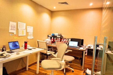 Office de 102m² en Lake Allure, UAE No. 19362 3