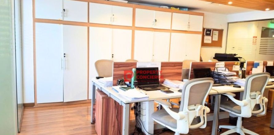 Office de 102m² en Lake Allure, UAE No. 19362