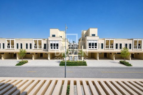 Таунхаус с 4 спальнями в Damac Lagoons, ОАЭ №218407 3