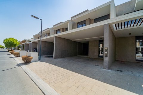 3 bedrooms Townhouse in Dubai, UAE No. 217079
