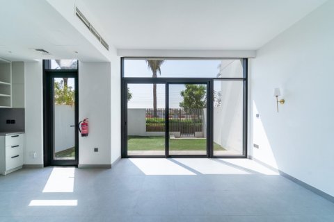 3 bedrooms Townhouse in Dubai, UAE No. 217079 16
