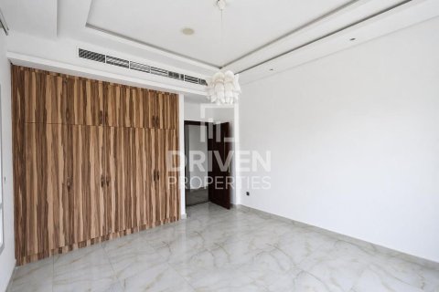 Villa de 5 dormitorios en The Villa, UAE No. 214139 8
