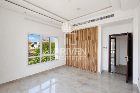 Villa de 5 dormitorios en The Villa, UAE No. 214139 11