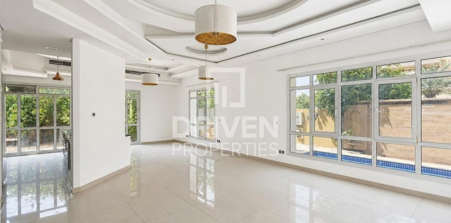 Villa de 5 dormitorios en The Villa, UAE No. 214139