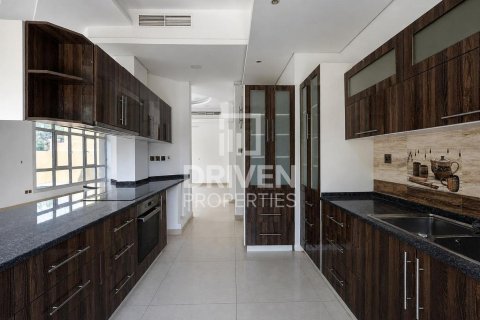 Villa de 5 dormitorios en The Villa, UAE No. 214139 22