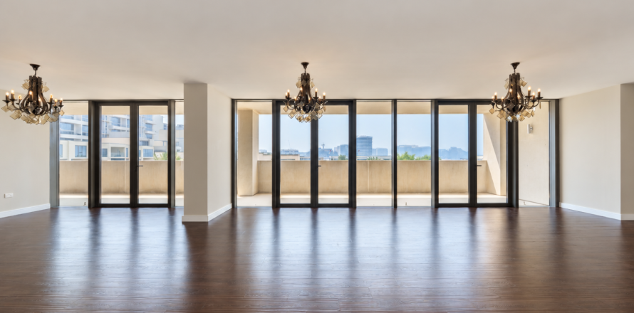 Apartment de 4 dormitorios en Al Raha Beach, UAE No. 221711