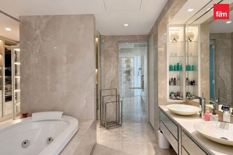 Villa de 4 dormitorios en Jumeirah Islands, UAE No. 205568 21