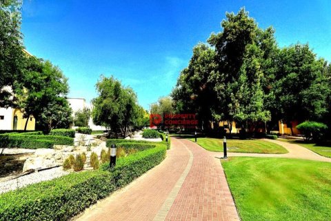 Apartment de 2 dormitorios en The Gardens, UAE No. 39683 10